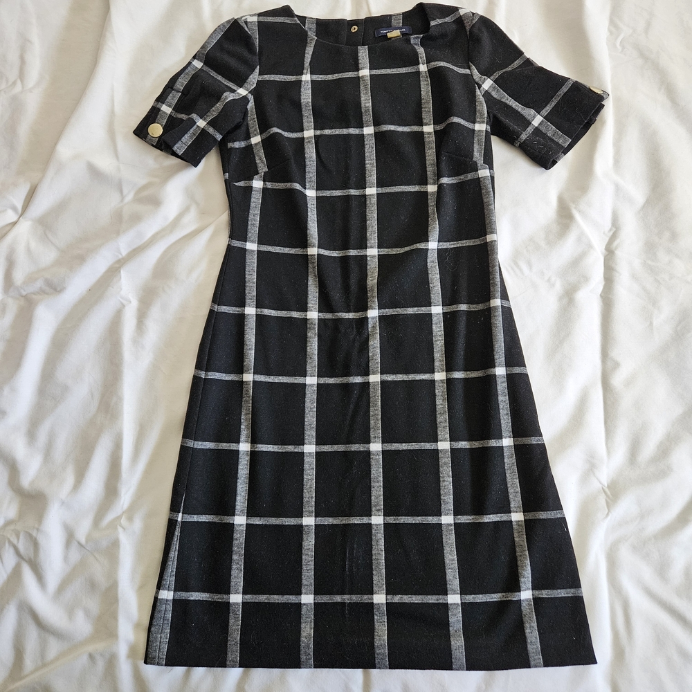 Chic Black and White Grid Midi Dress